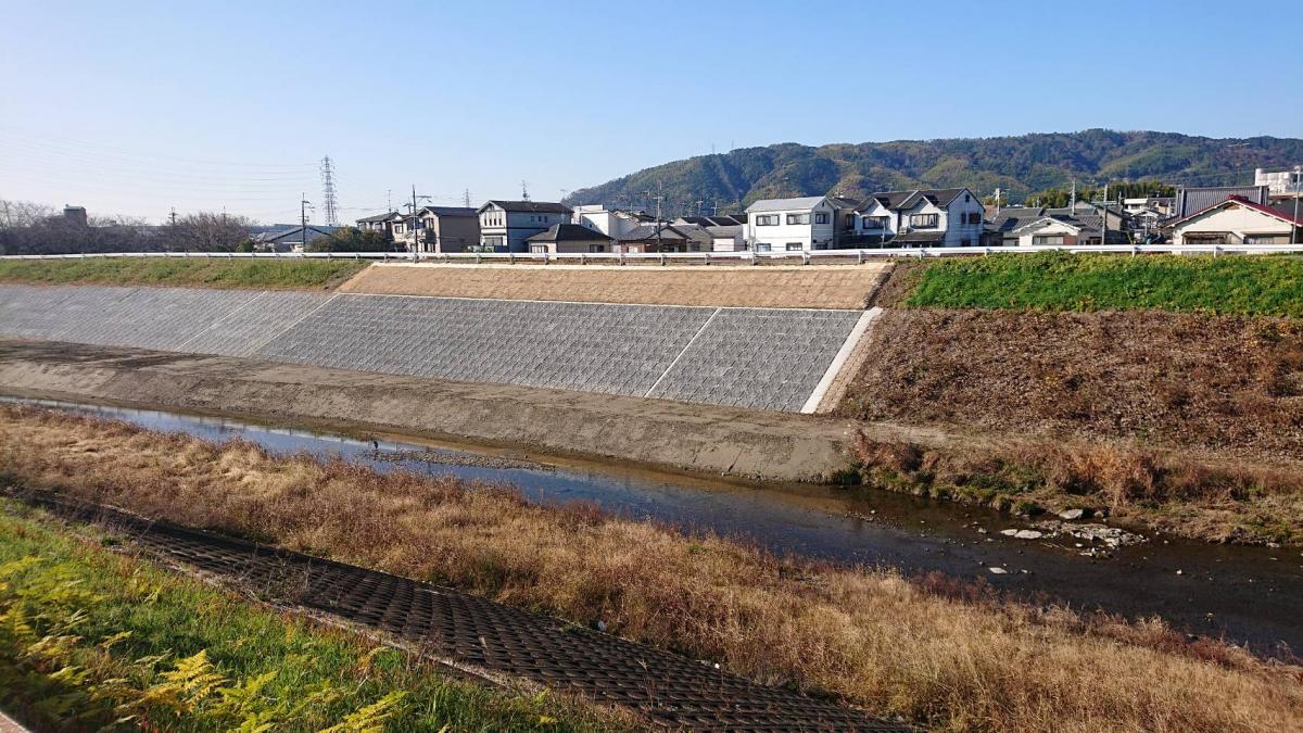 令和元年度
小畑川集中豪雨・天井川等対策工事